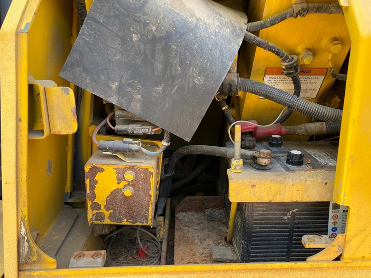 2006-komatsu-d61px-image-50