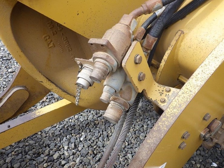 caterpillar-908m-image-14