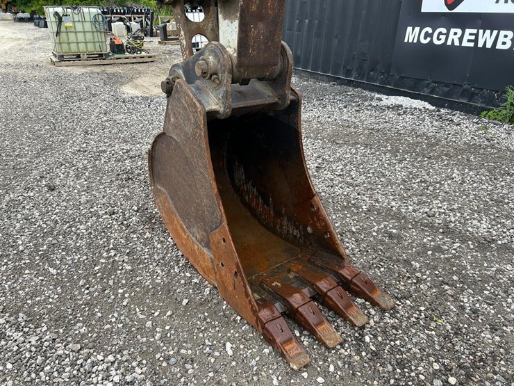takeuchi-tb1140-image-8