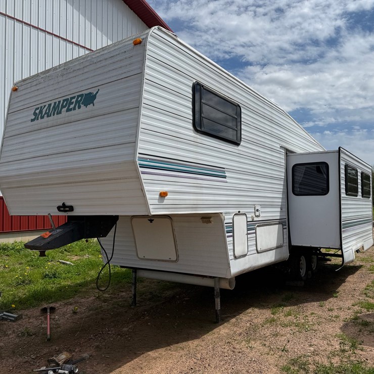 #514 • 1996 Skamper 5th Wheel Camper (Has WI Title) (Stanley, WI)