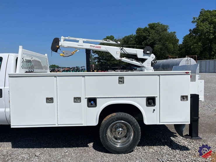 2011-ford-f450-image-18
