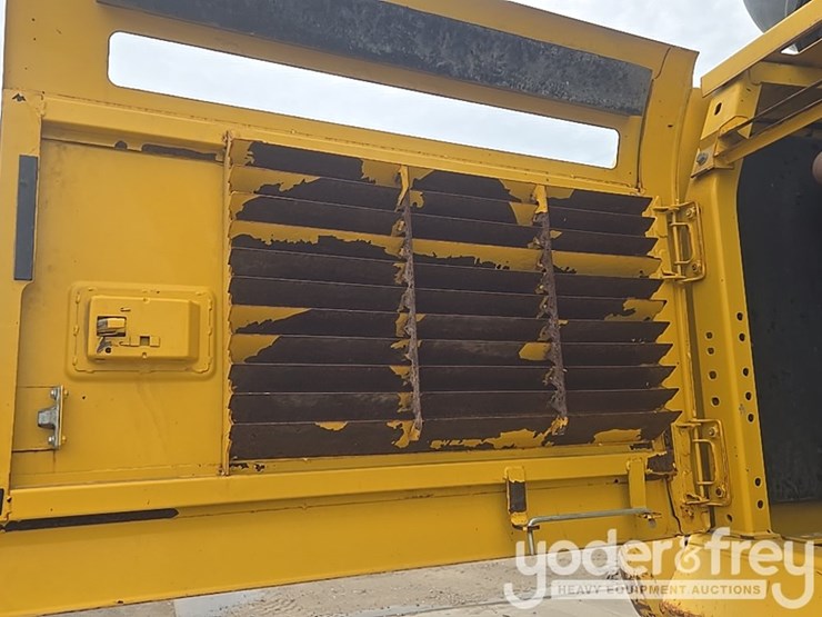 2022-komatsu-pc360-lc-11-image-42