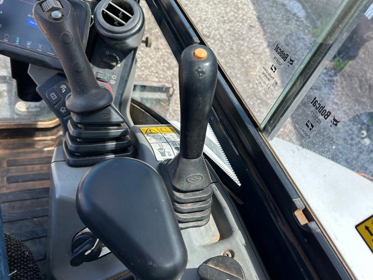 2022-bobcat-e60-image-23