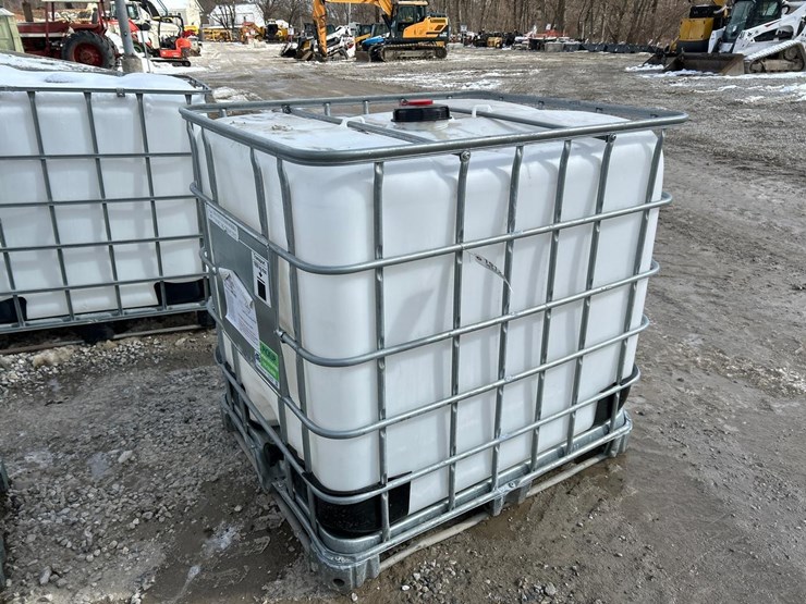 water-tank-tote-image-1