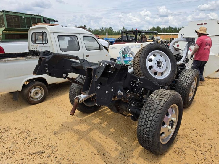 2023-ford-f250-image-3