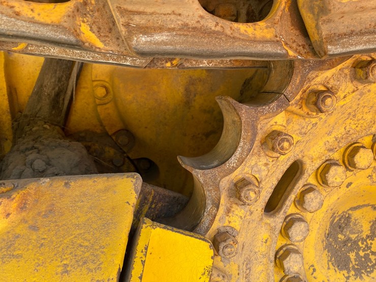 2006-komatsu-d61px-image-29
