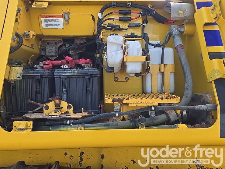 2018-komatsu-d61px-24-image-28