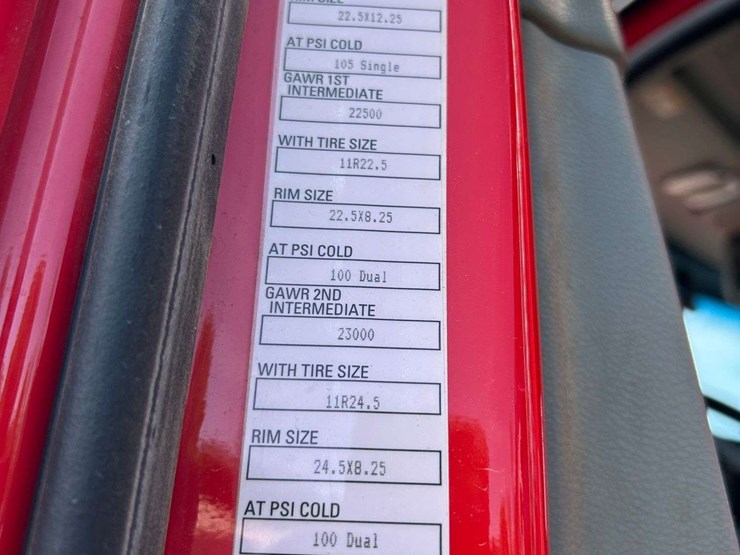 2020-kenworth-t880-image-95