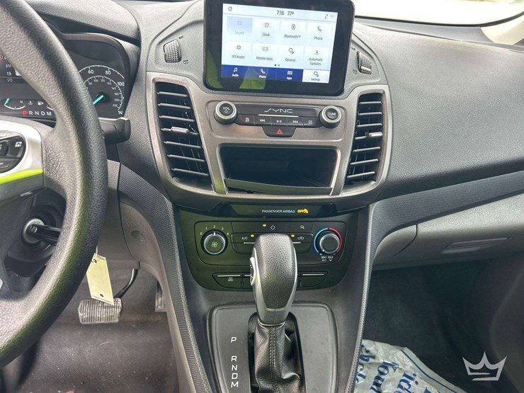 2022-ford-transit-connect-image-18