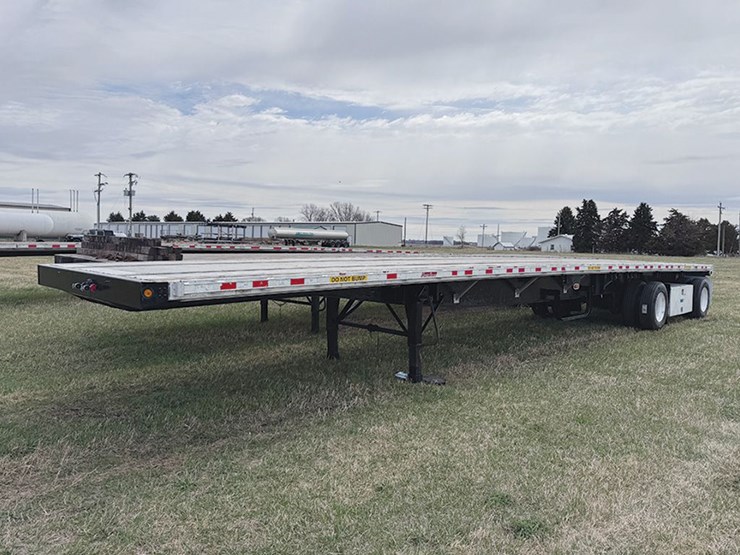 2013-great-dane-flatbed-image-1
