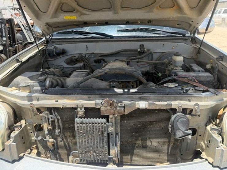 2004-toyota-tundra-image-54