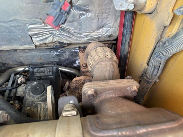 2018-deere-323e-image-37