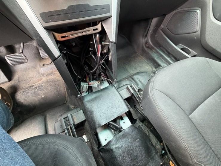 2015-ford-explorer-image-33