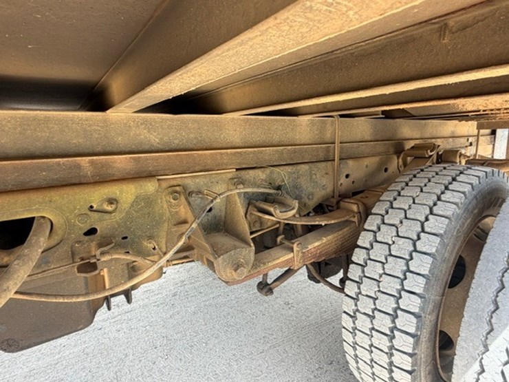 2013-ford-f550-image-14