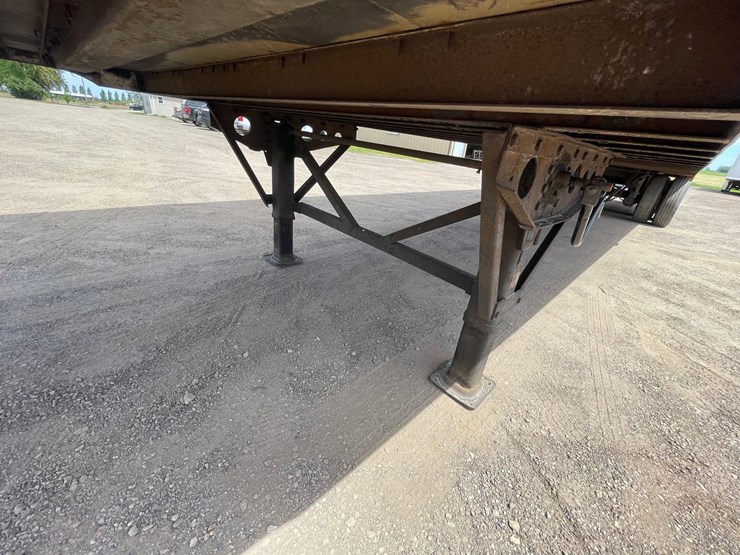 #414-•-2011-wabash-semi-trailer-(has-wi-title)-(denmark,wi)-image-9