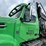 2016-volvo-vhd104b200-image-32