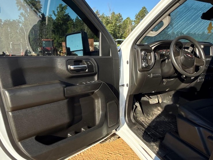 2021-gmc-3500-image-11