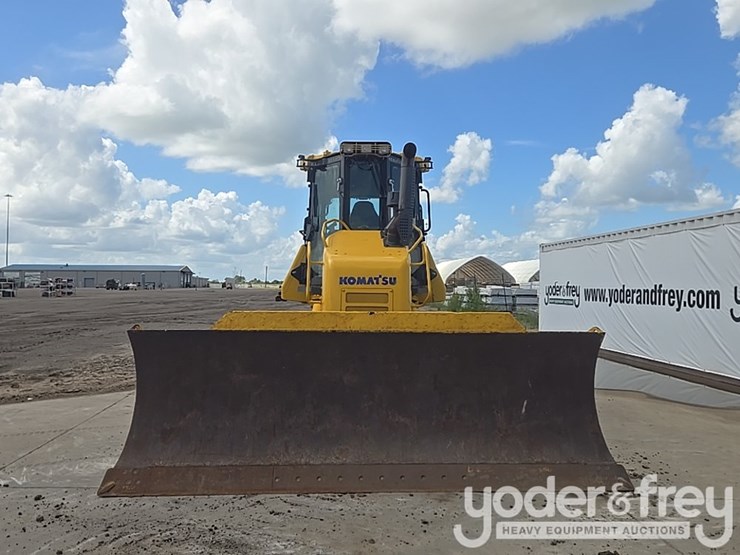 2018-komatsu-d61px-24-image-8