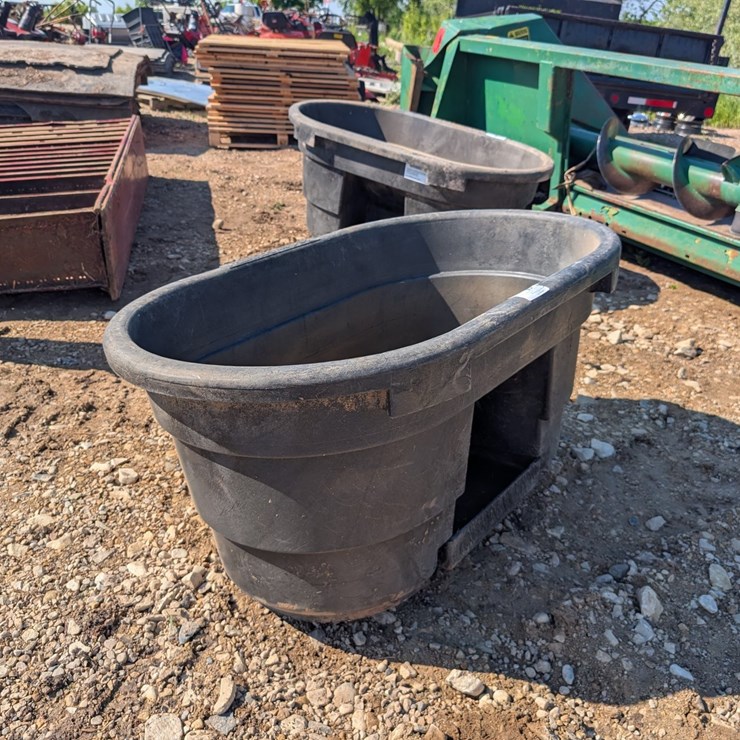 BEHLEN LIVESTOCK TANK