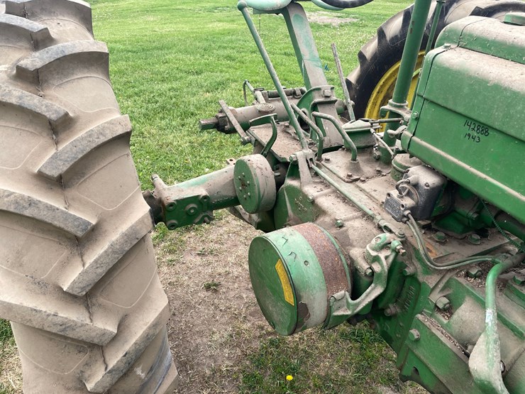 john-deere-b-image-11