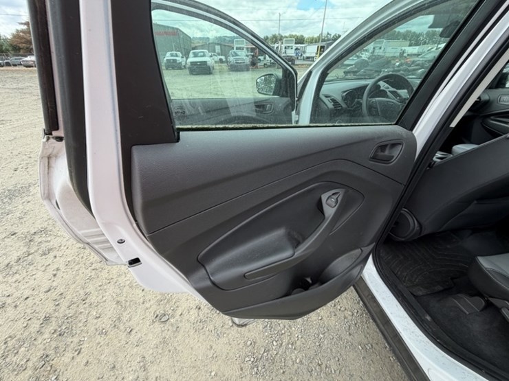2017-ford-escape-image-22