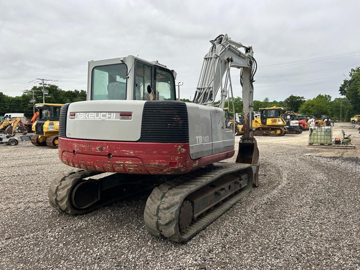 takeuchi-tb1140-image-4