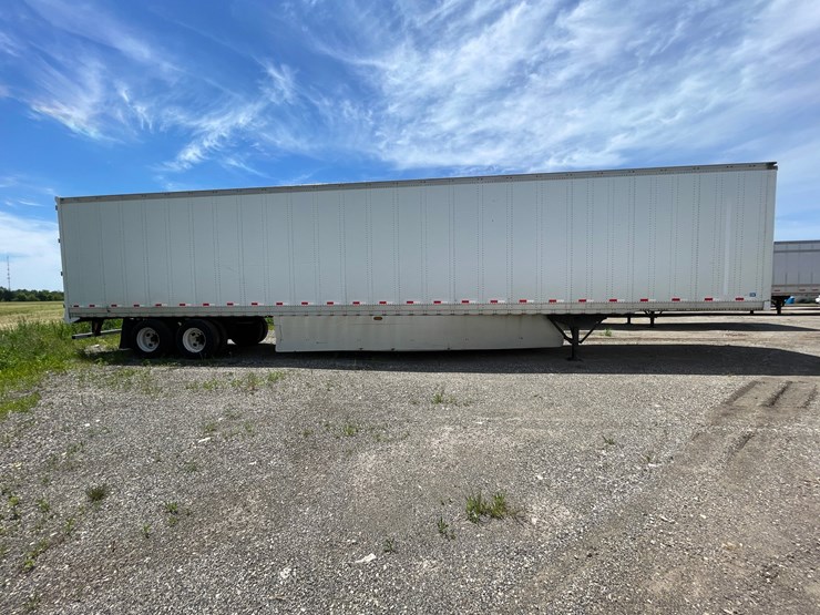 #400-•-2017-stoughton-semi-trailer-(has-wi-title)-(denmark,-wi)-image-4