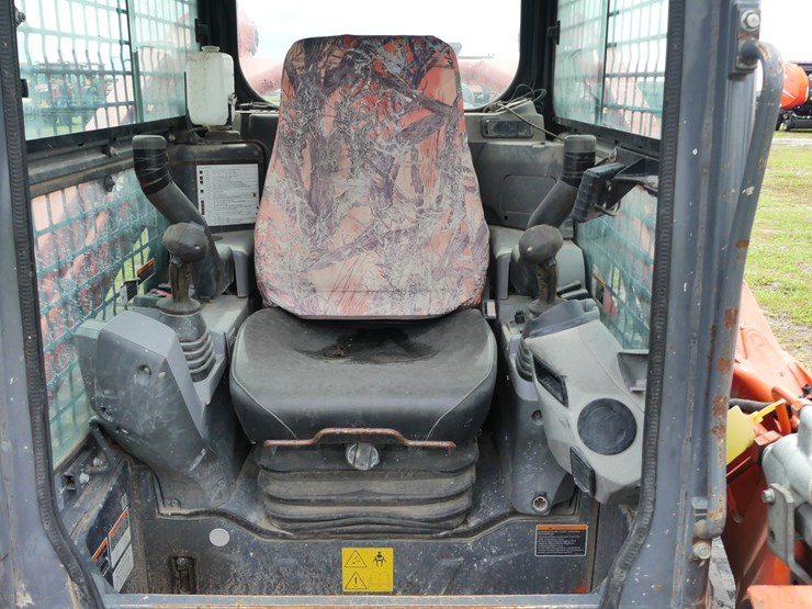 2022-kubota-svl97-2-image-13