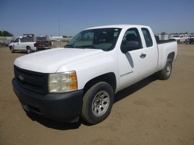 2008-chevrolet-1500-image-2