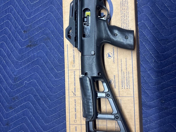 #39-•-hi-point-1095-carbine-10mm-image-2