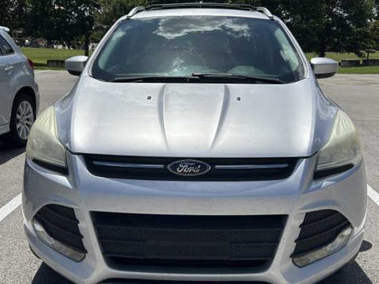 2015-ford-escape-se-image-2
