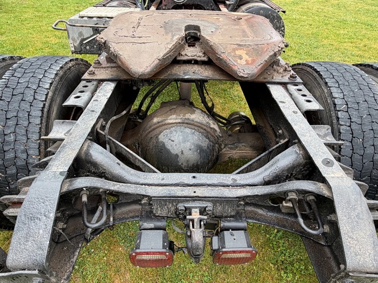 1999-case-ih-8100-image-11
