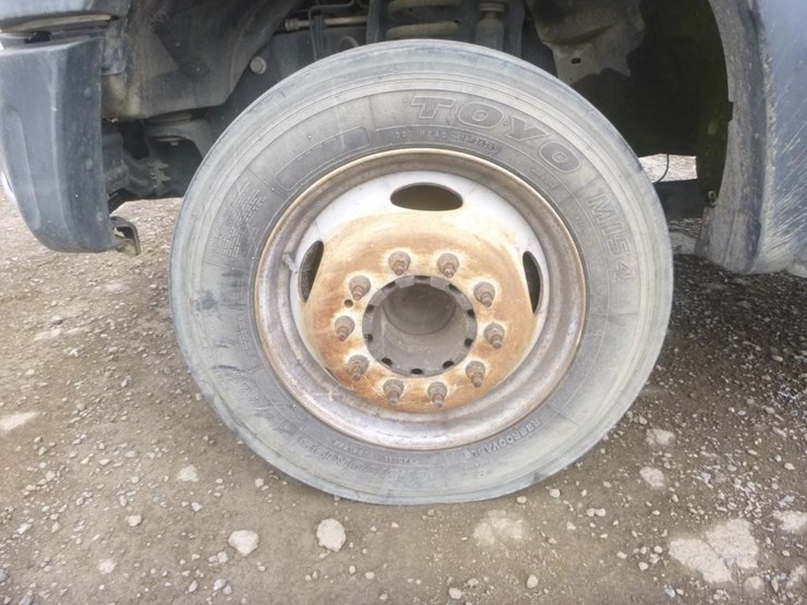 2016-ford-f550-image-16