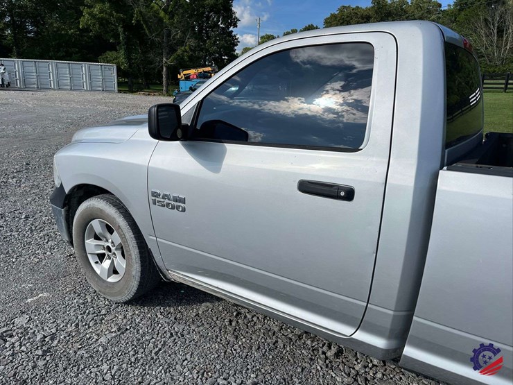 2017-dodge-1500-image-15