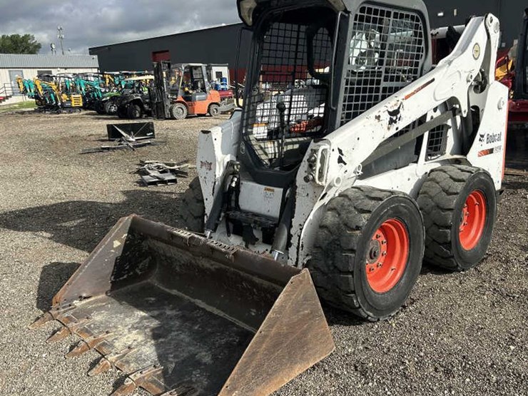 2015-bobcat-s570-image-1
