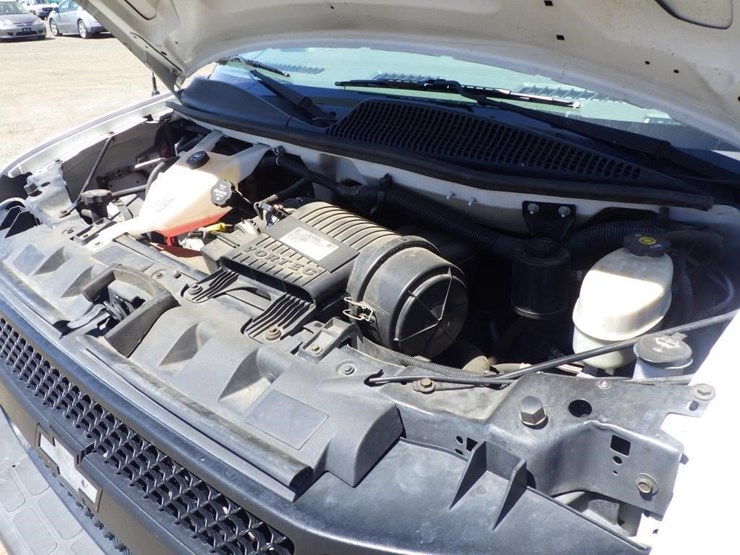 2016-chevrolet-express-3500-image-9