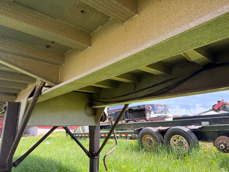 #468-•-1979-easton-pusher-28'-semi-pusher-trailer-(has-wi-title)-(stanley,-wi)-image-21