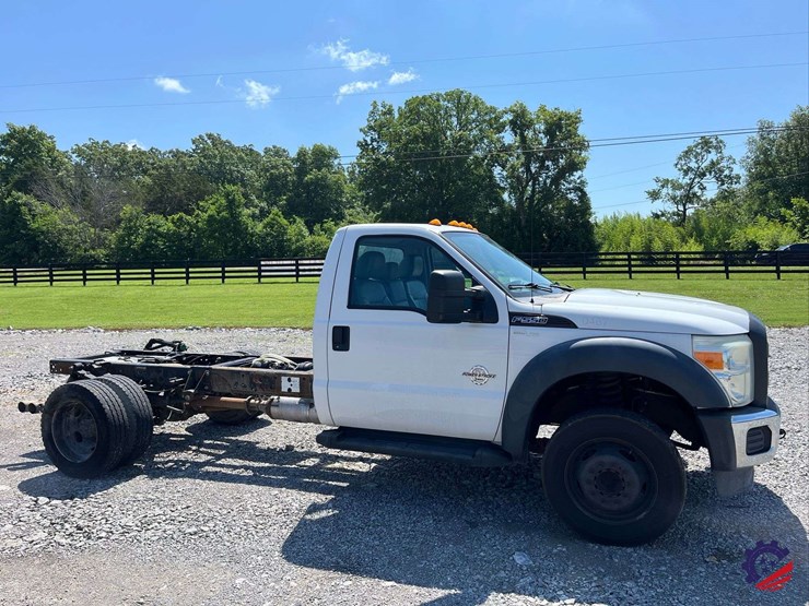 2016-ford-f550-image-4