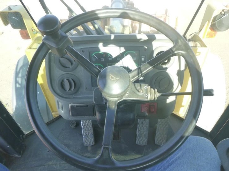 2005-deere-624j-image-14