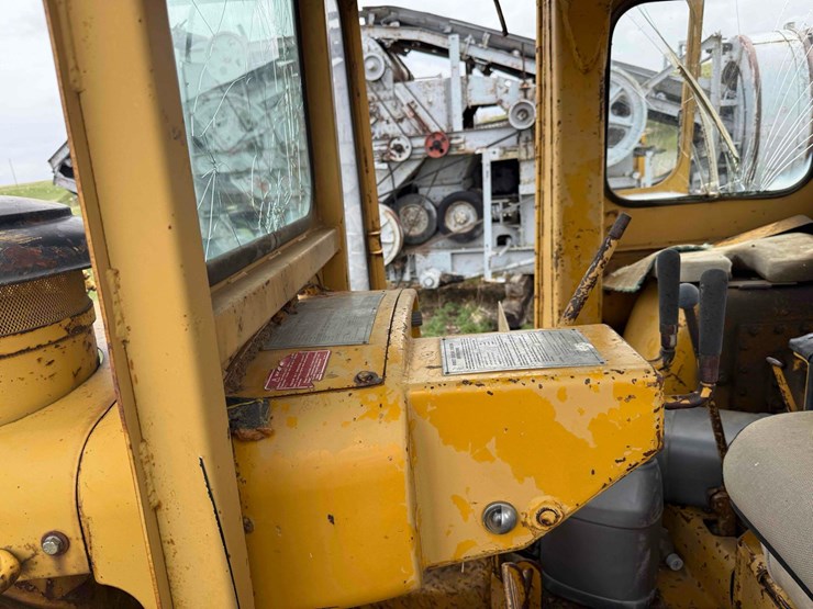 caterpillar-d7f-image-23