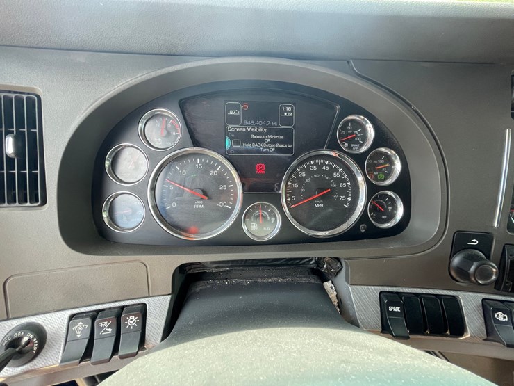 2015-kenworth-t680-image-57