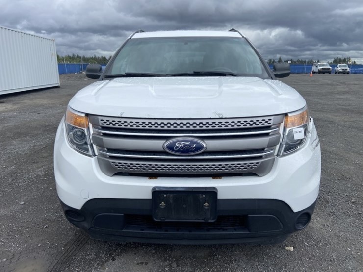 2013-ford-explorer-image-8