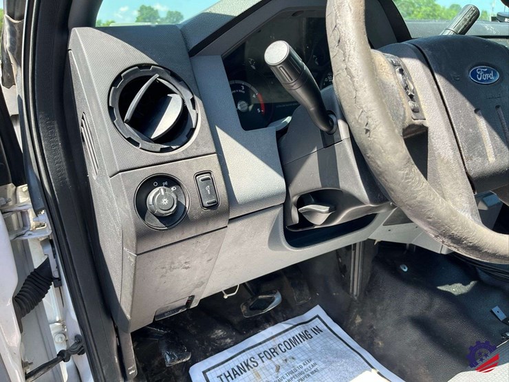 2016-ford-f550-image-64