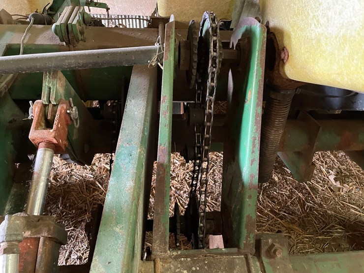 john-deere-7000-image-11