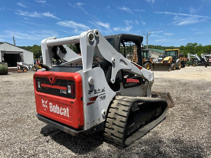 2019-bobcat-t740-image-4