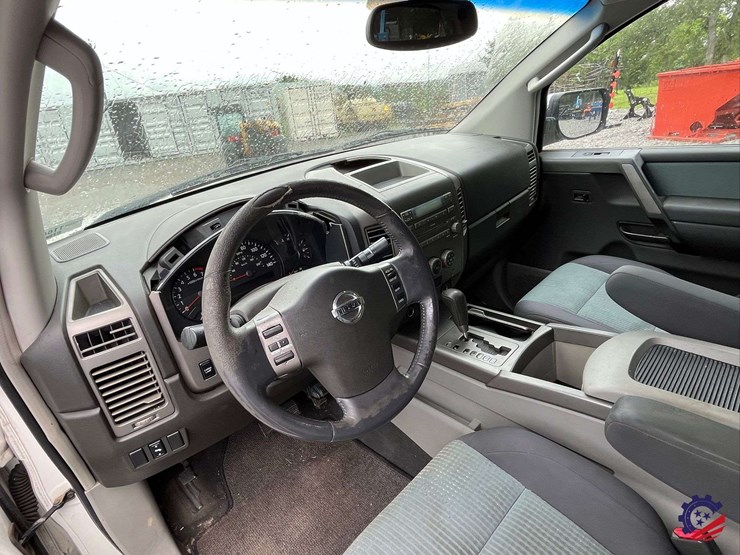 2004-nissan-titan-image-47