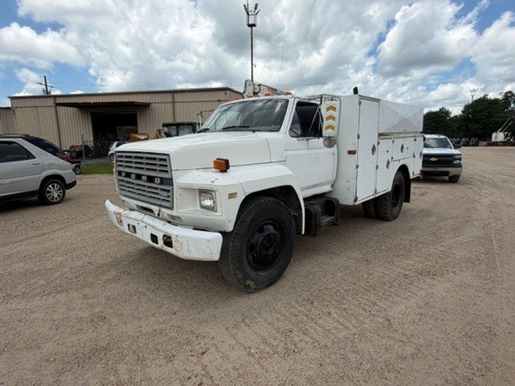 1984-ford-f600-image-1