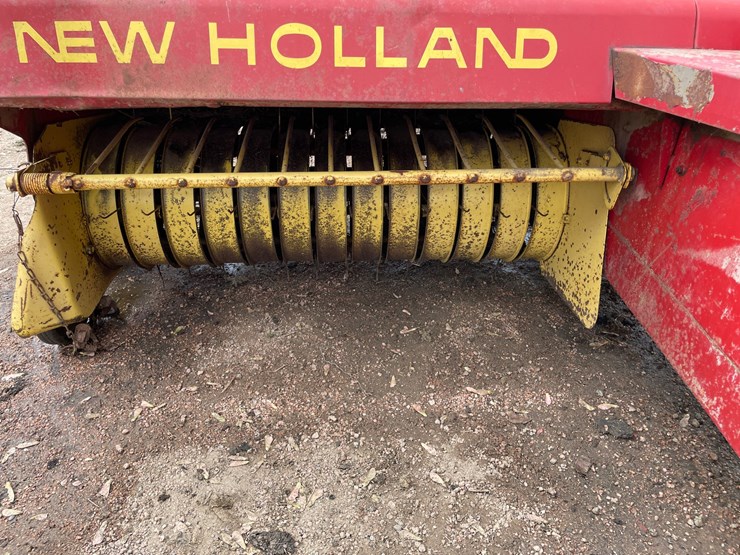 new-holland-273-image-32