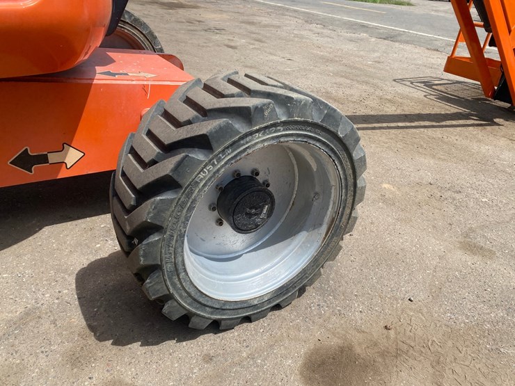2012-jlg-600aj-image-33