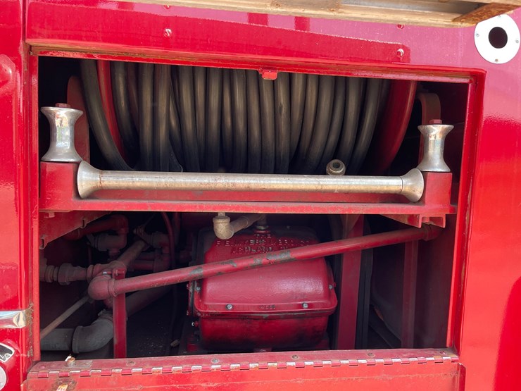 #330-•-1958-chevy-80-(howe)-fire-truck-(no-brakes)-(has-mi.-title)-(wakefield,-mi)-image-47
